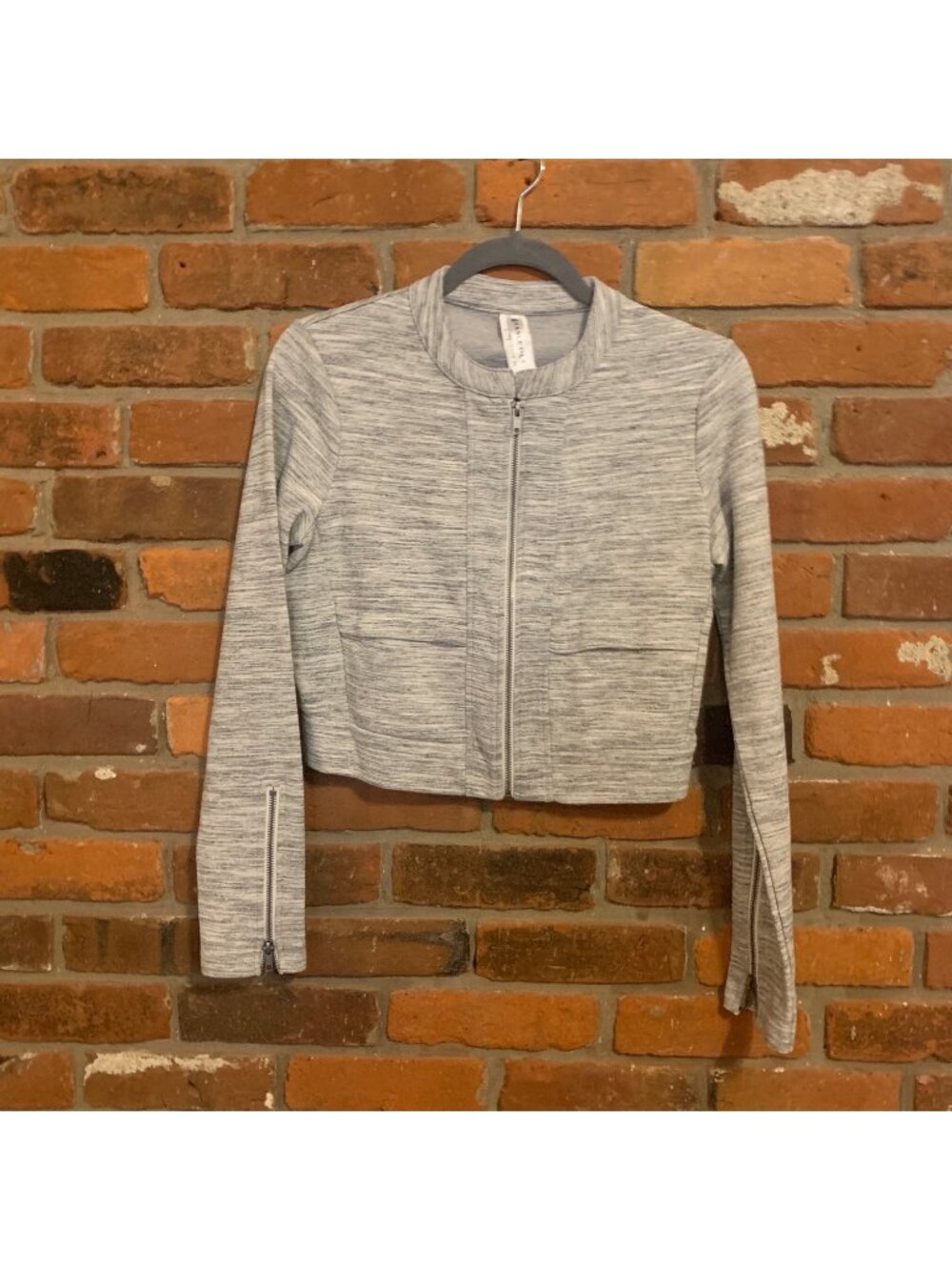 Fabletics Gray LS Short Cropped Jacket Size Small